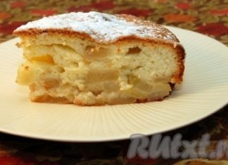 Шарлотка с грушами